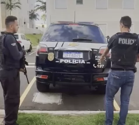 Celulares, computadores e HDs apreendidos em imóveis nos bairros Jardim Alvorada e Nova América em Piracicaba (SP) — Foto: Polícia Civil de Piracicaba