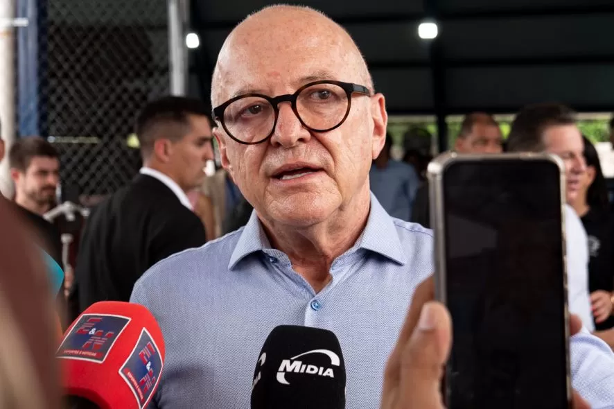 O governador Otaviano Pivetta, que defendeu a troca de modal