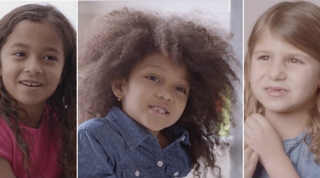 Crianças falam tristes sobre seus cachos e comercial dá aula incrível de aceitação