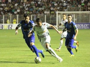 Em jogo de forte marcação, LEC e Sinop empatam na primeira final