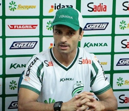 Treinador do Luverdense lamenta dois tempos distintos contra Joinville