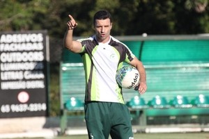 Júnior Rocha valoriza empate com o Vila e vê G-4 como realidade no Luverdense