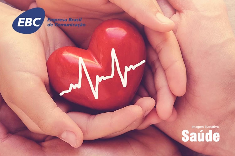 Baladas pandêmicas: jovens continuam indo a festas, apesar da covid-19