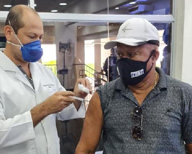 Servidores do IML participam de aplicação da vacinas contra Covid-19 em profissionais da segurança