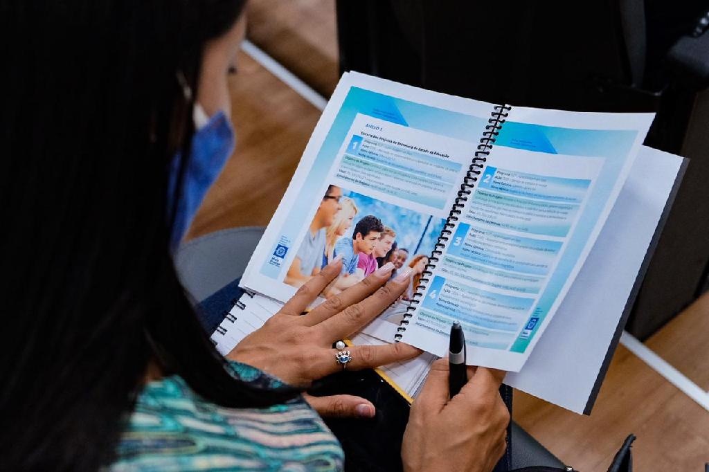 Cartilha da Seduc facilita proposição e execução de emendas parlamentares para ações educacionais