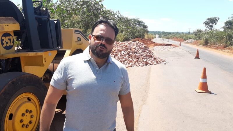 Claudinei fiscaliza obras de manutenção do Anel Viário de Rondonópolis