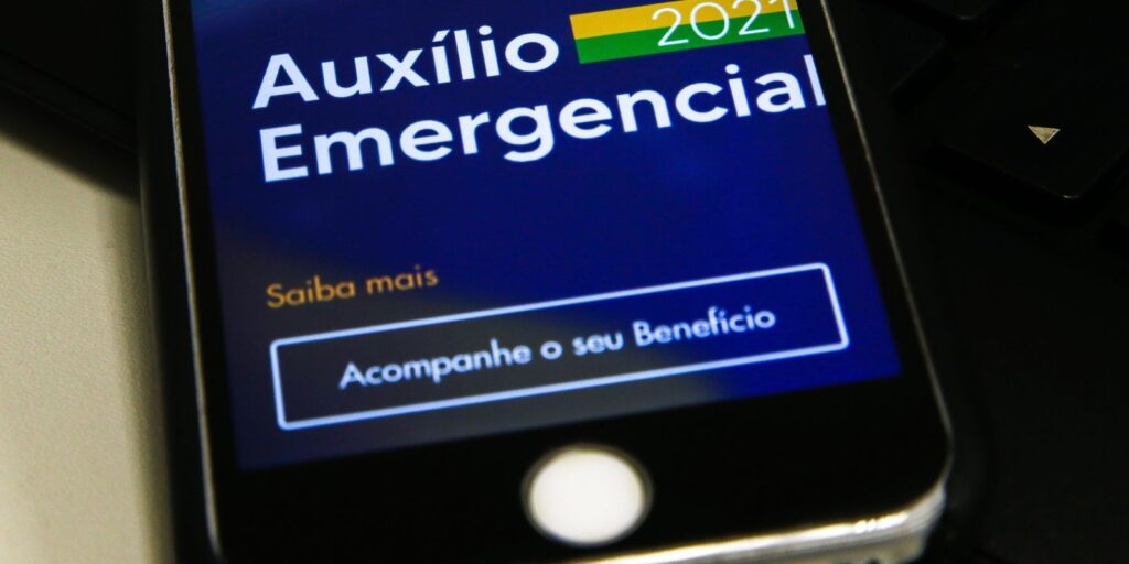Caixa paga hoje auxílio emergencial a nascidos em fevereiro