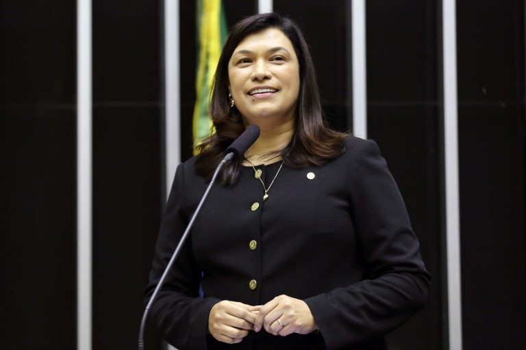 Comissão aprova aumento do limite de renda para financiamento de tecnologia assistiva a pessoas com deficiência