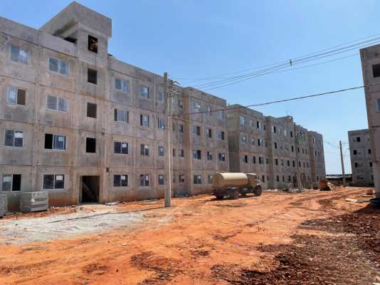 Gestão visita projetos habitacionais referências para Lucas do Rio Verde