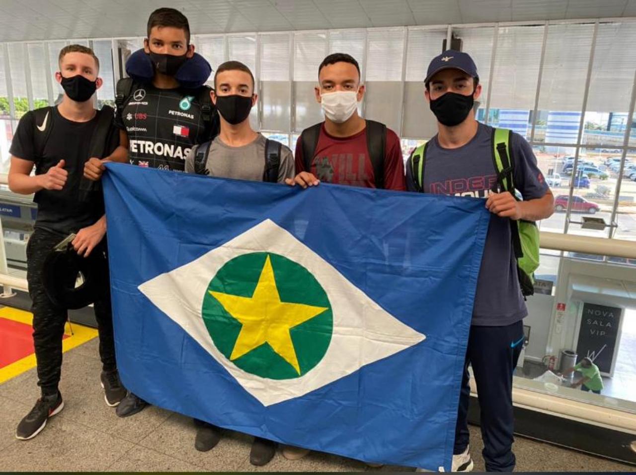 Atletas de Sorriso participam do Brasileiro Juvenil e Junior de natação